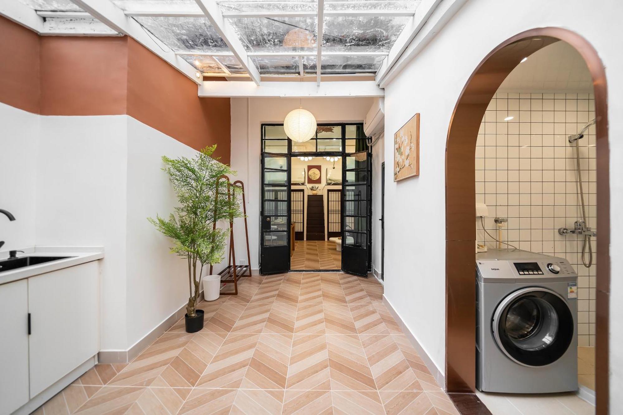 上海小胖纸民宿-南京西路3店-桃之夭夭 Apartment Shanghai